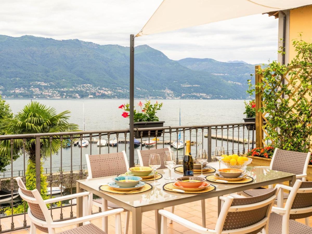 Locazione Turistica Atmosfere sul lago Porto Valtravaglia Esterno foto