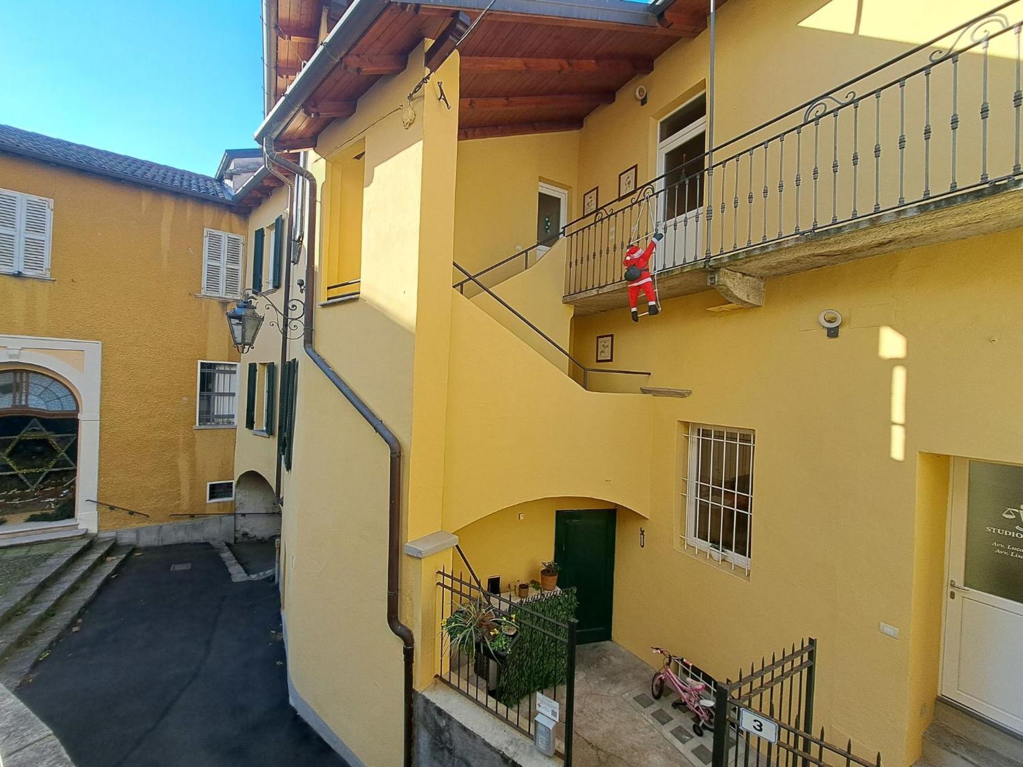 Locazione Turistica Atmosfere sul lago Porto Valtravaglia Esterno foto